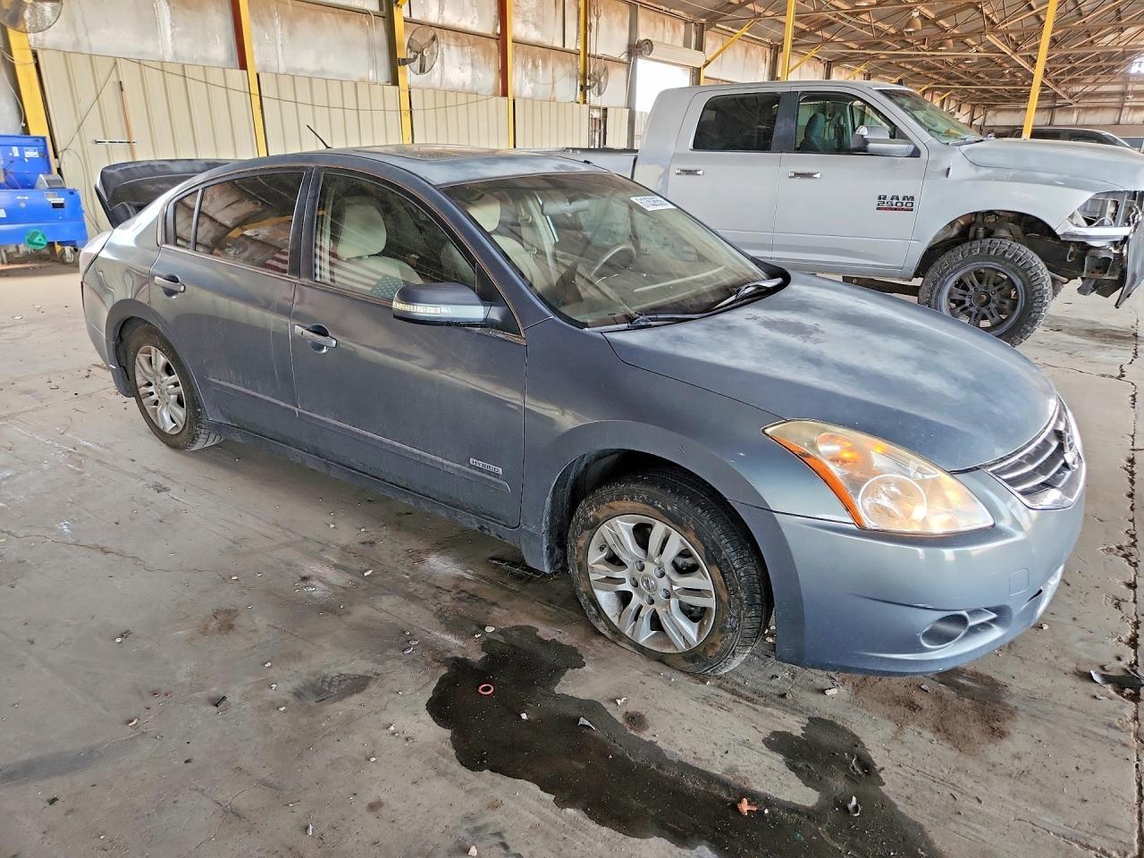 2010 Nissan Altima Hybrid - Фото 4