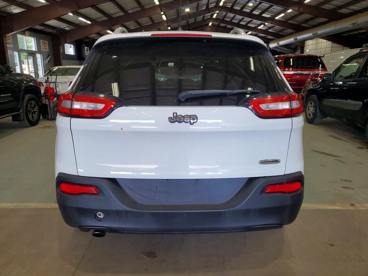 2014 Jeep Cherokee Latitude - Image 6