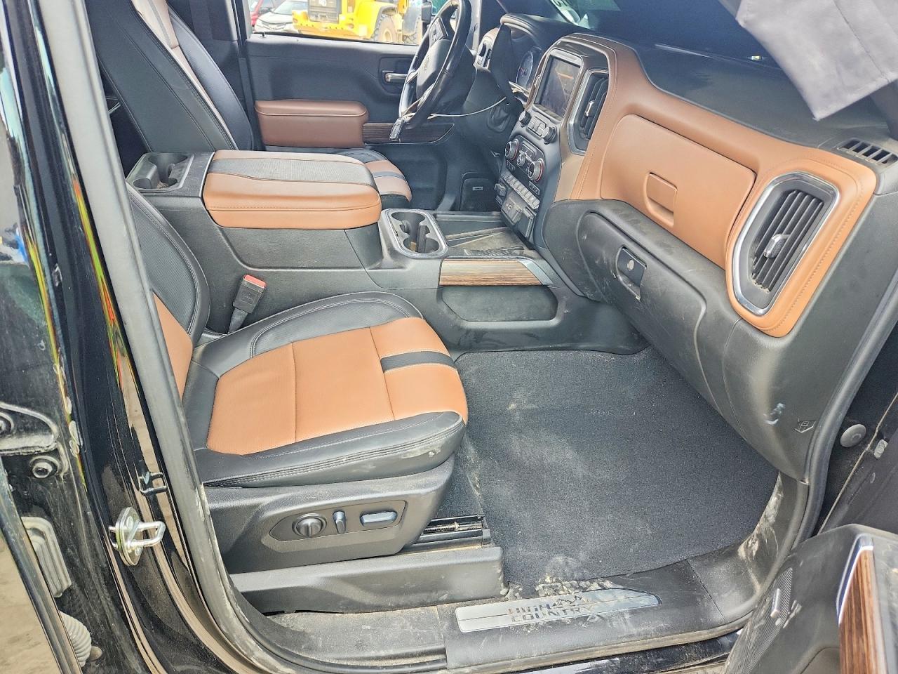 2023 Chevrolet Silverado K3500 High Country - Фото 7