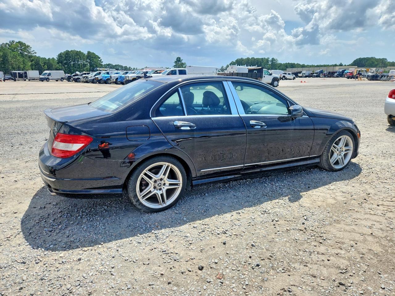 2011 Mercedes-Benz C 350 - Фото 3