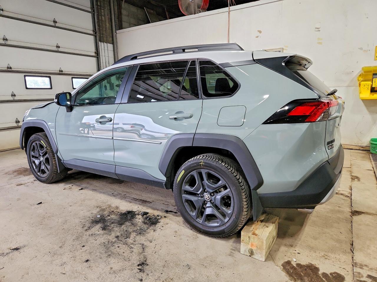 2023 Toyota Rav4 Adventure - Фото 2