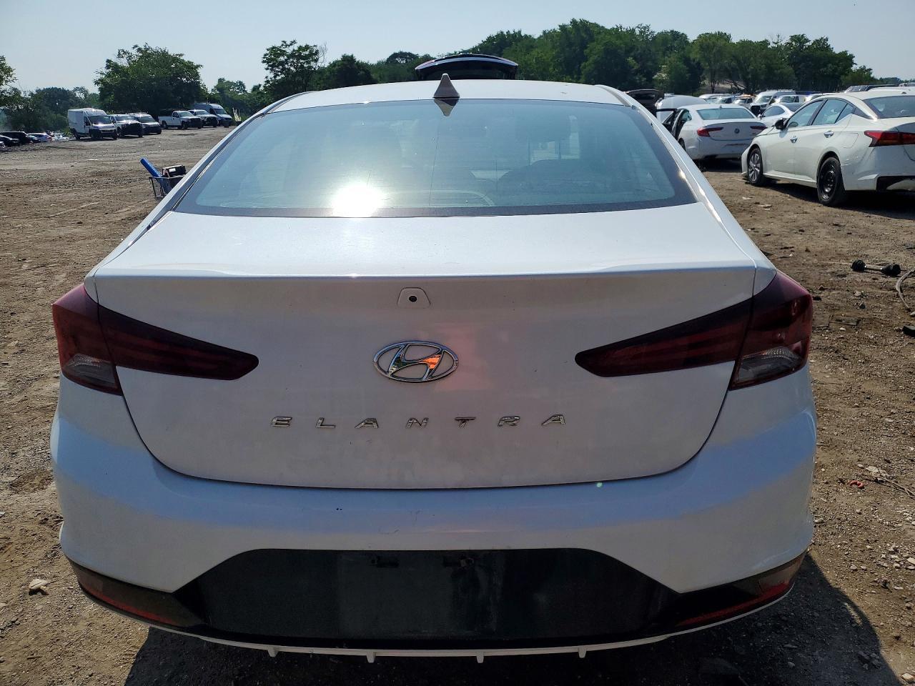 2019 Hyundai Elantra Sel - Фото 6