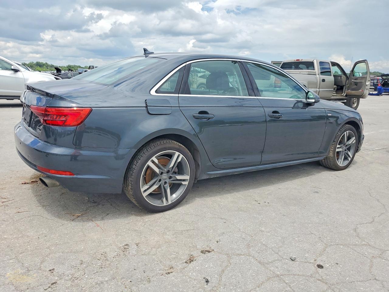2018 Audi A4 - Фото 3