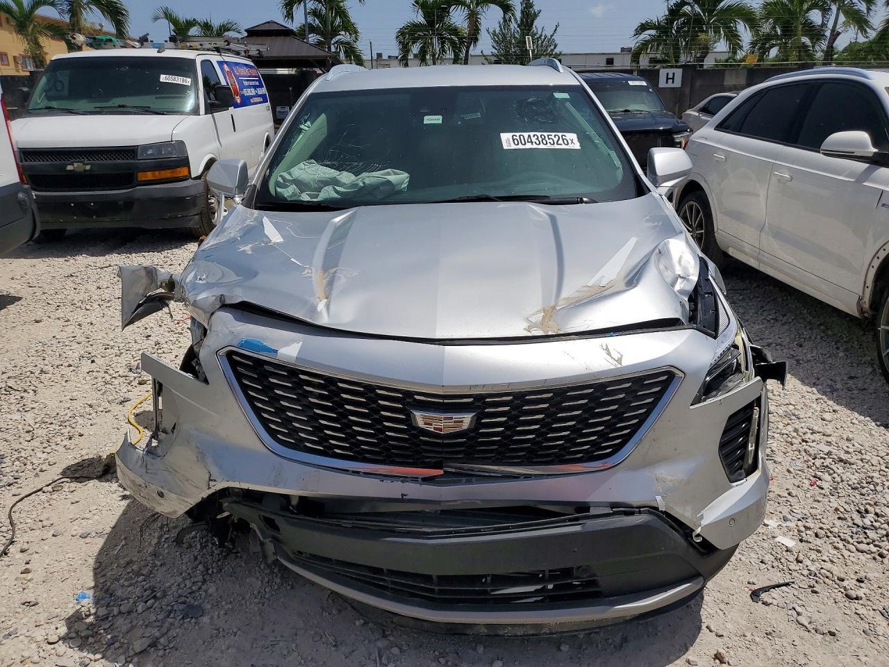2020 Cadillac Xt4 Premium Luxury - Image 5