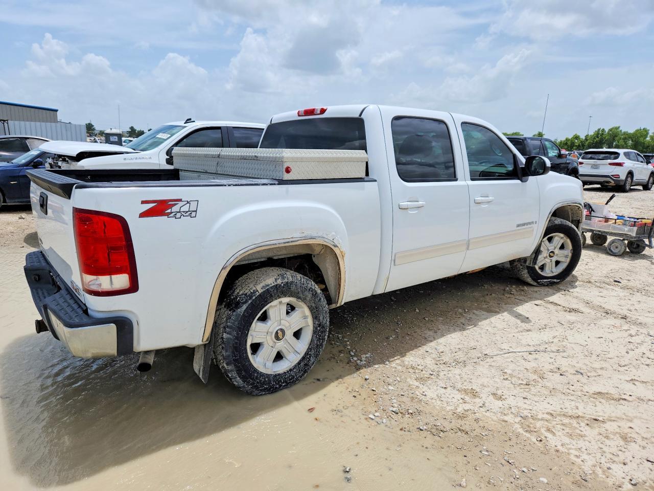 2007 GMC New Sierra K1500 - Image 3