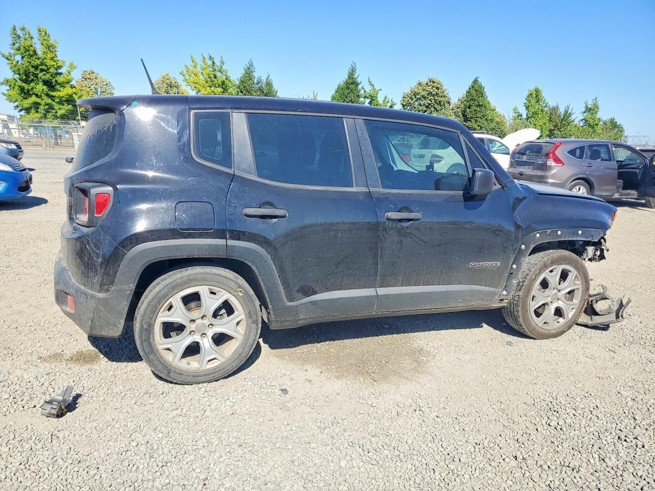 2015 Jeep Renegade Sport - Image 3