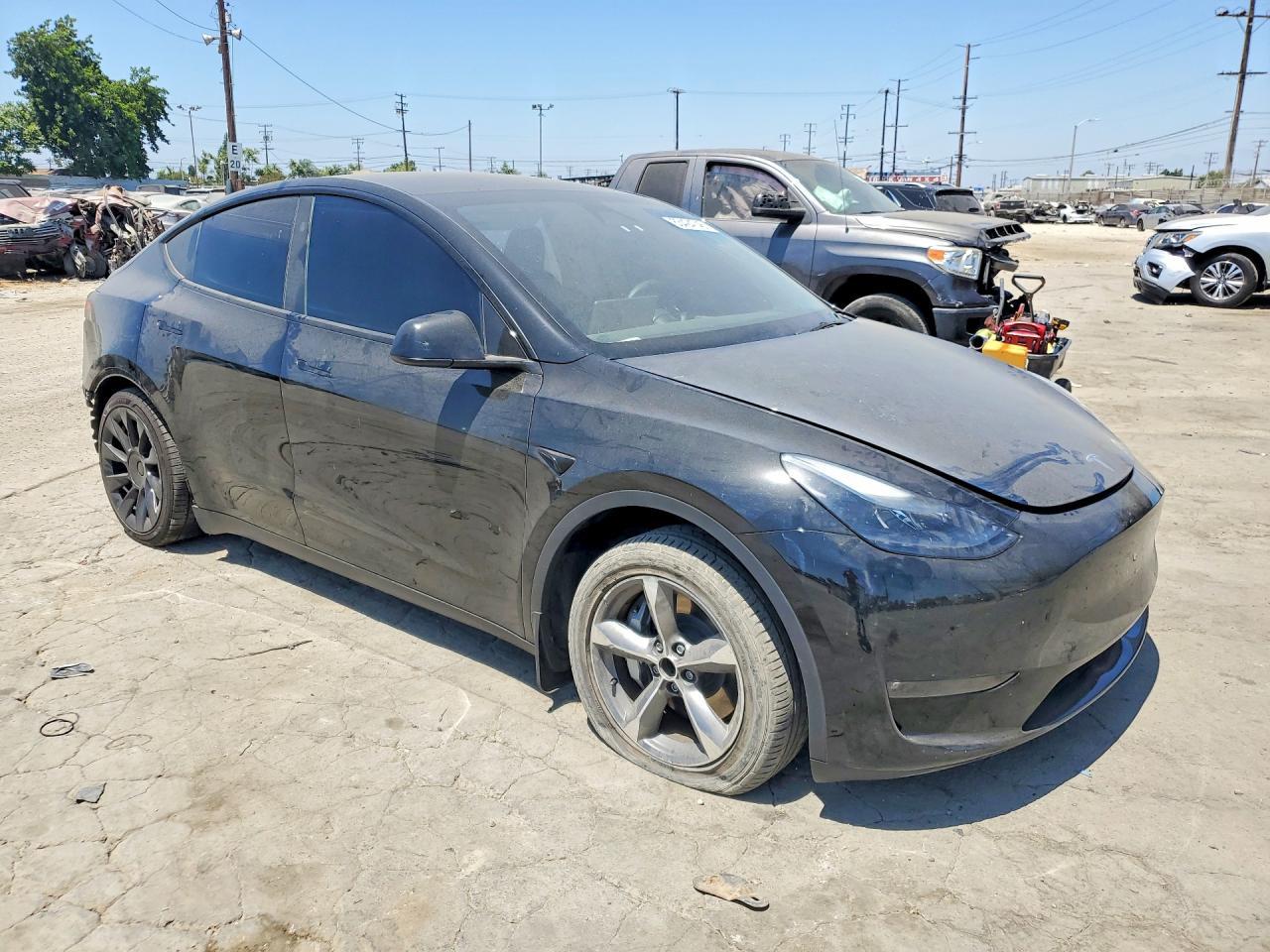 2024 Tesla Model Y - Фото 4