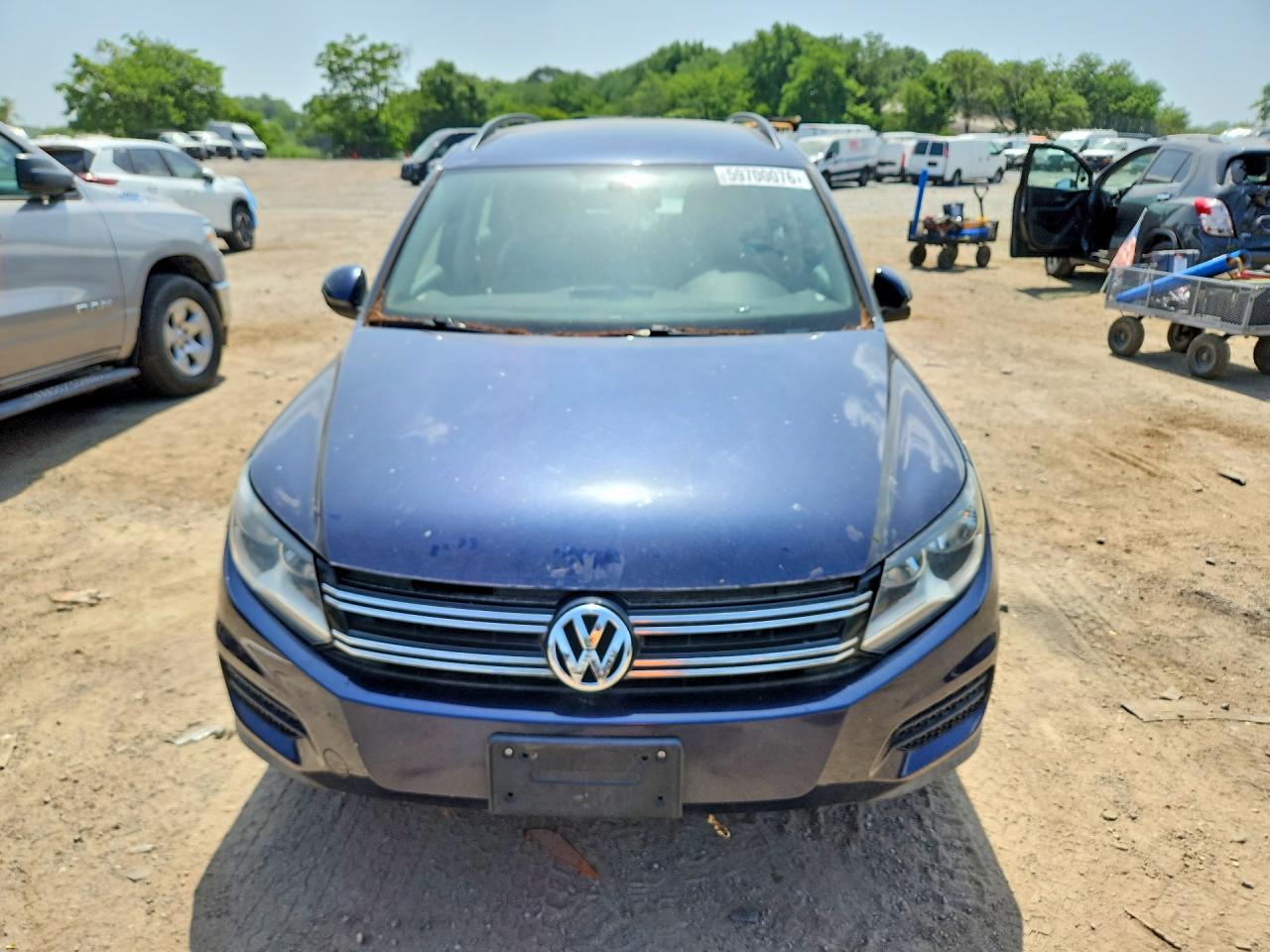 2016 Volkswagen Tiguan S - Image 5