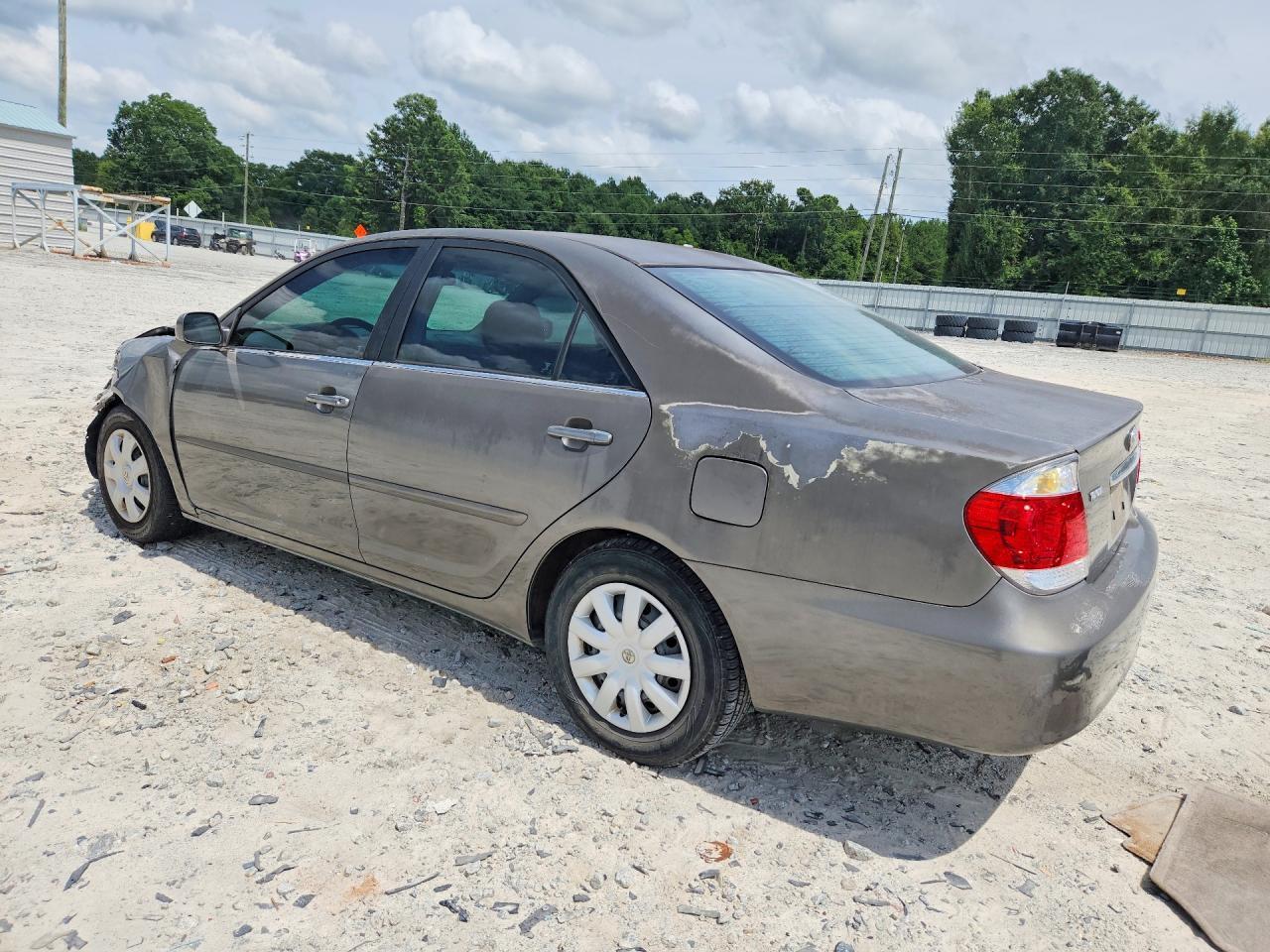 2005 Toyota Camry Le - Фото 2