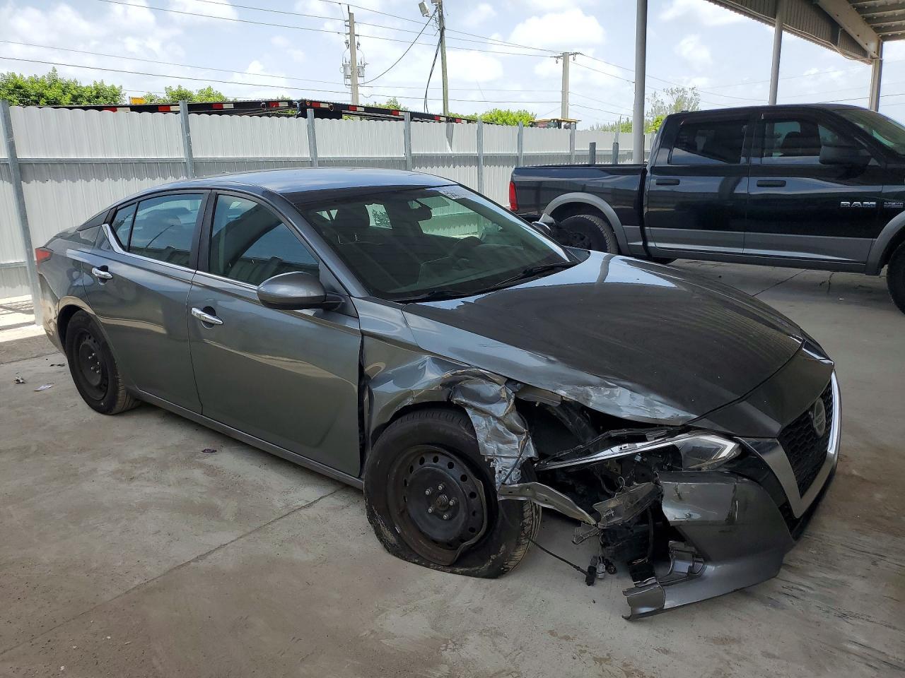 2020 Nissan Altima S - Image 4