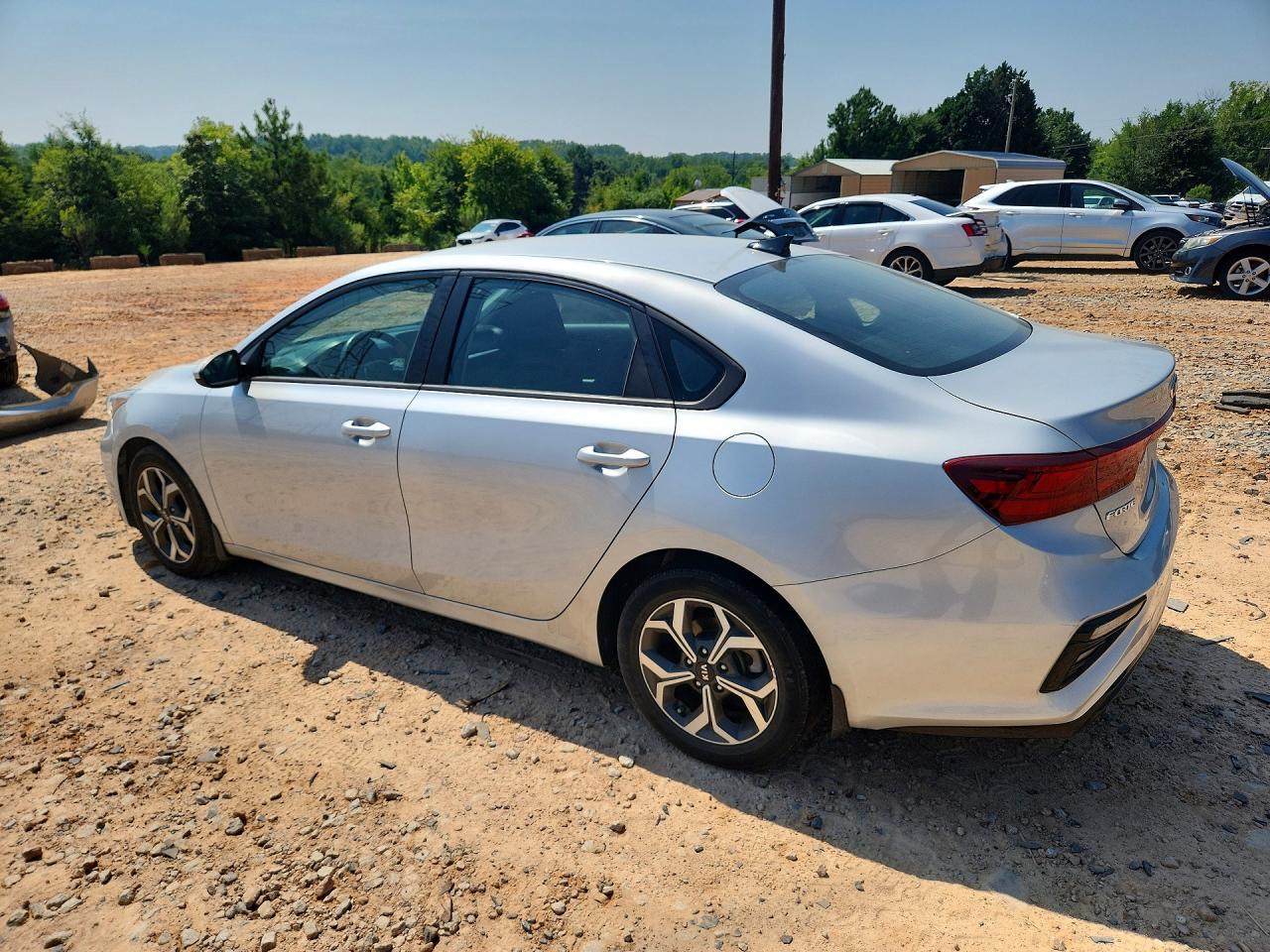 2021 Kia Forte Lxs - Image 2