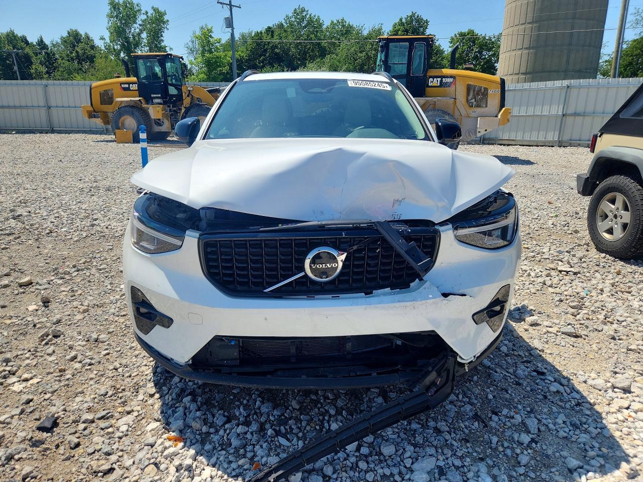 2024 Volvo Xc40 Plus - Фото 5