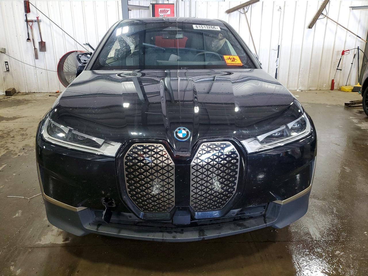 2025 BMW Ix xDrive50 - Фото 5