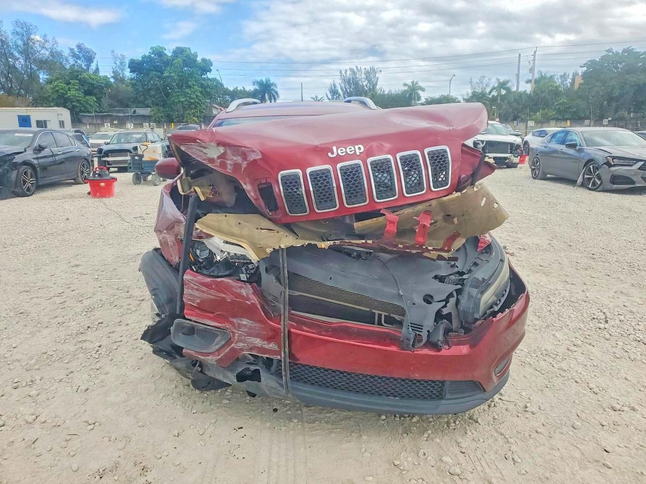 2019 Jeep Cherokee Latitude - Фото 5