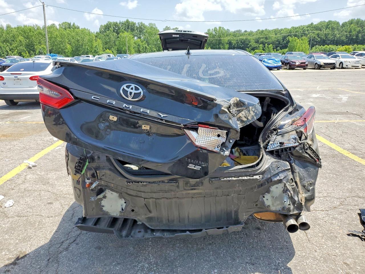 2023 Toyota Camry Se - Фото 6