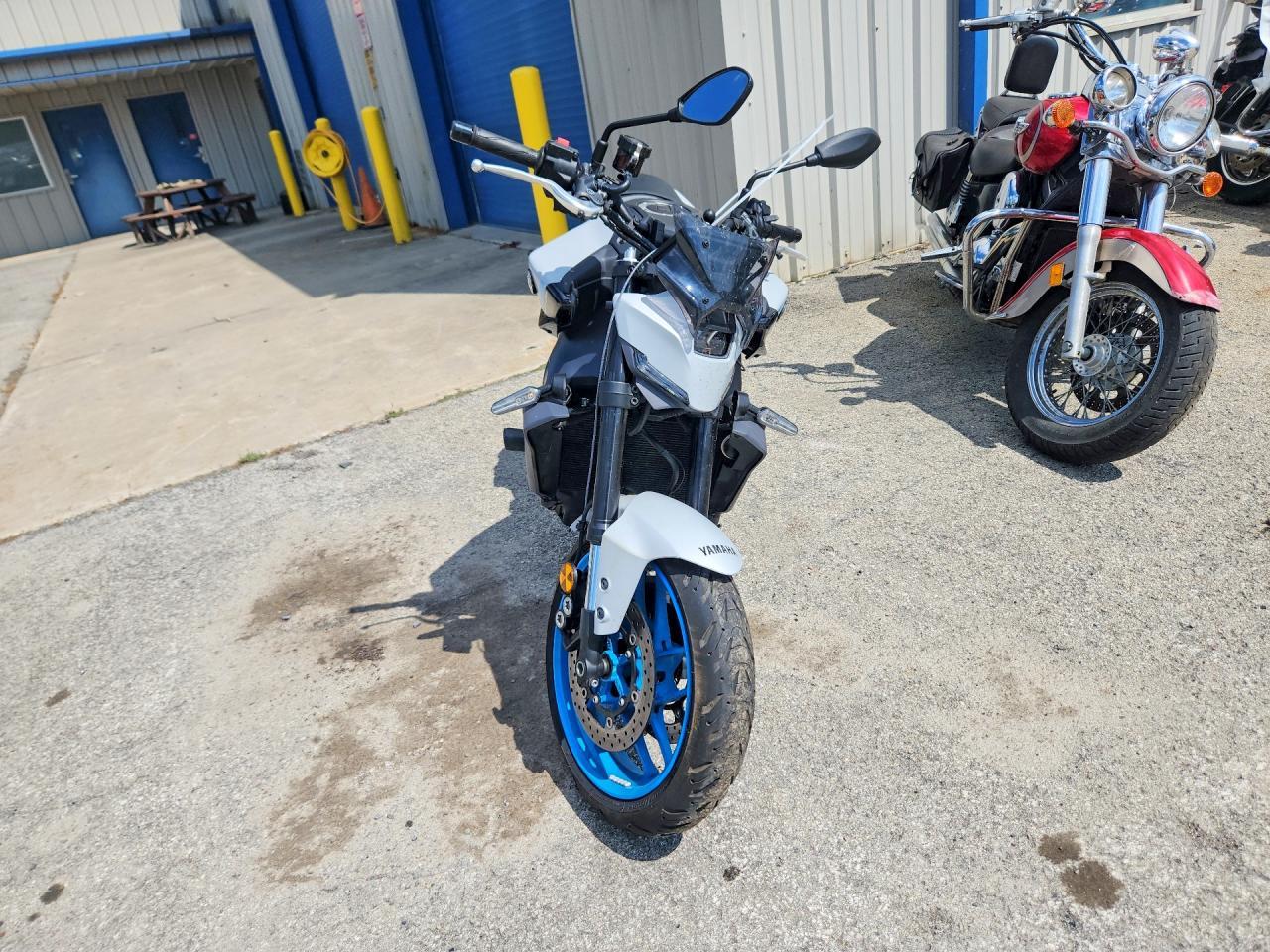 2025 Yamaha Mt09 - Image 2