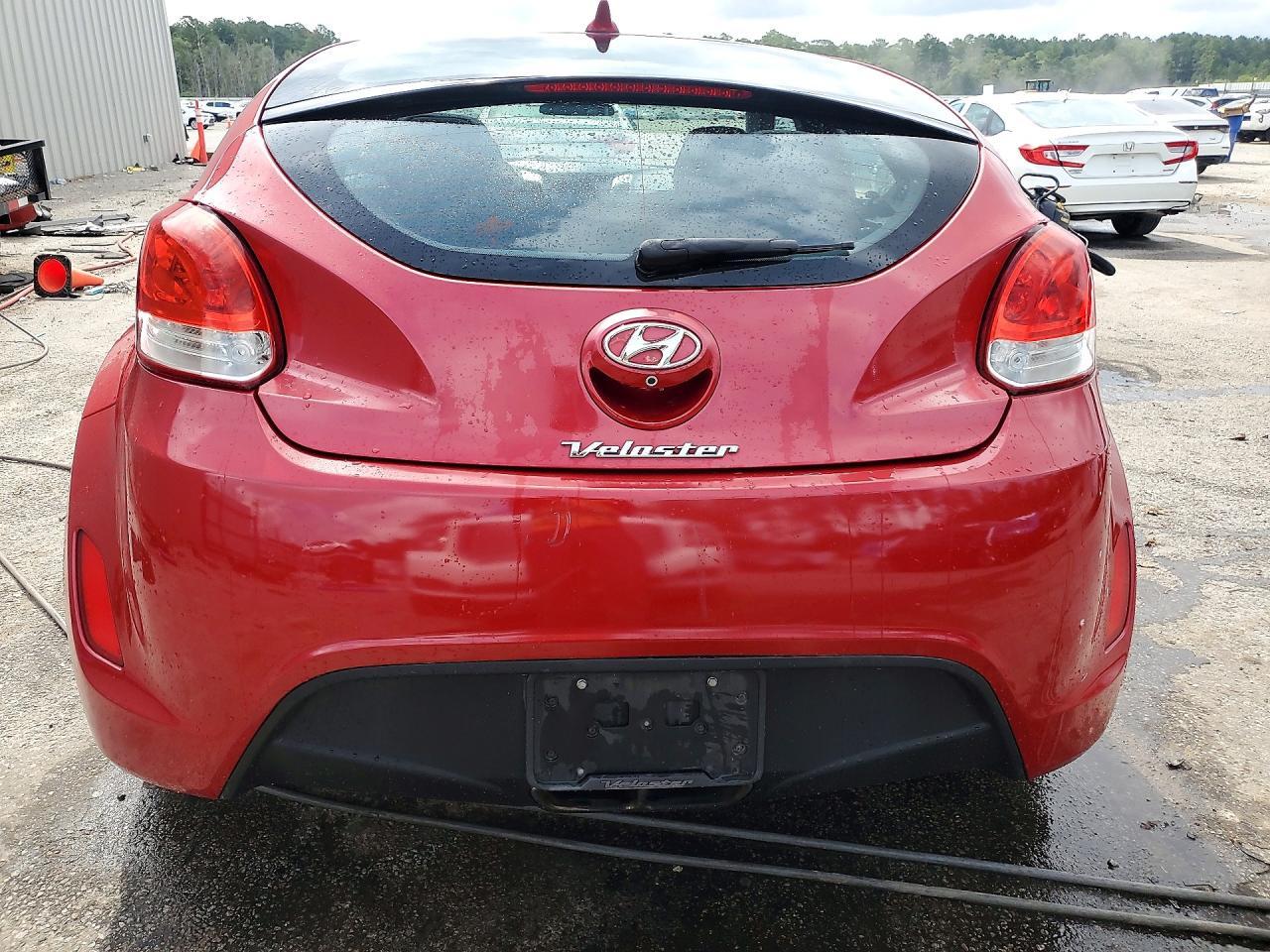 2017 Hyundai Veloster Base - Фото 6