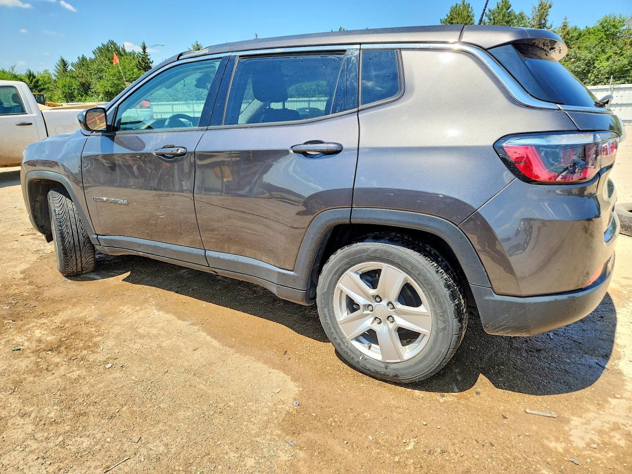 2022 Jeep Compass Latitude - Фото 2