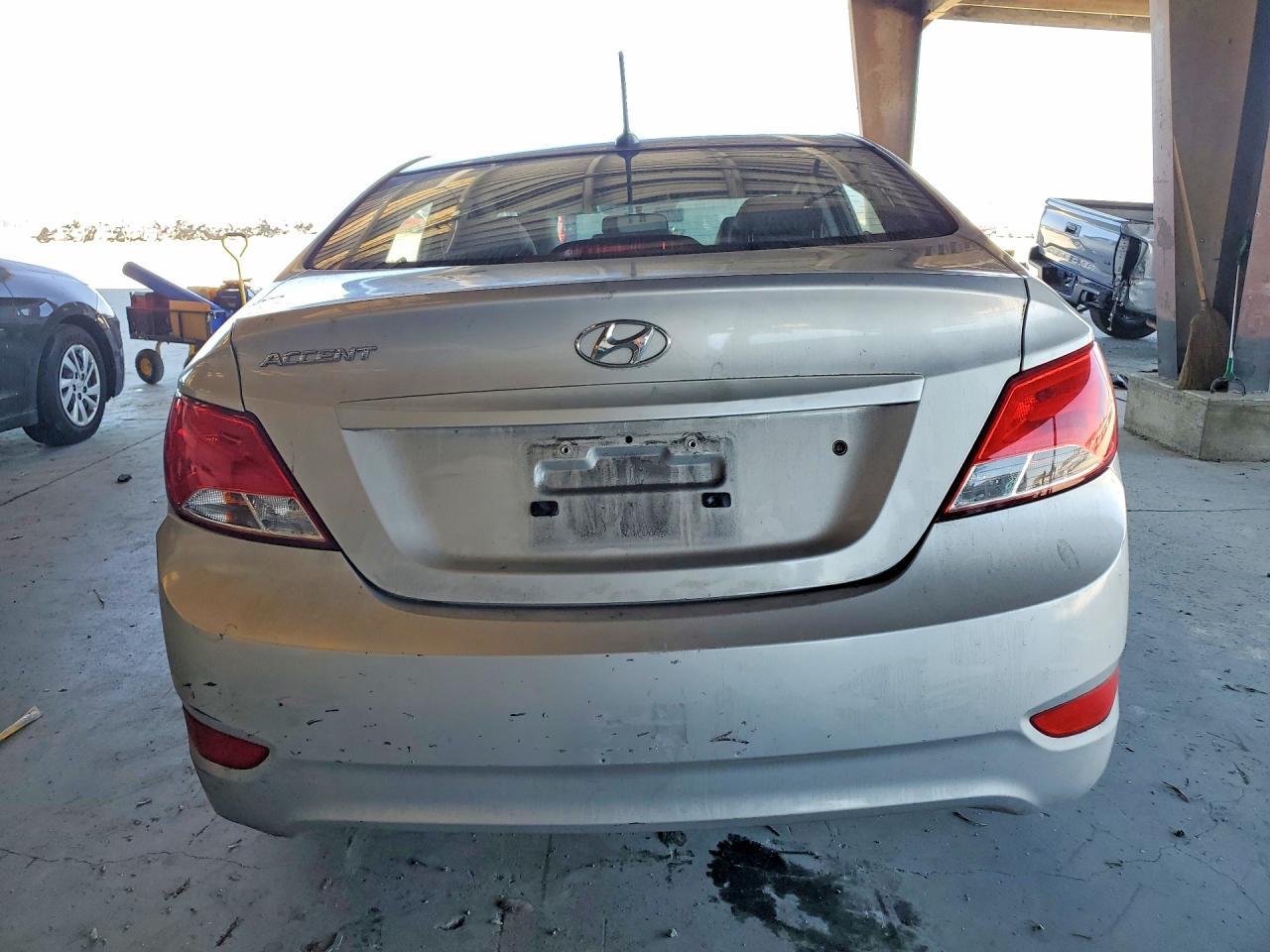 2016 Hyundai Accent - Фото 6