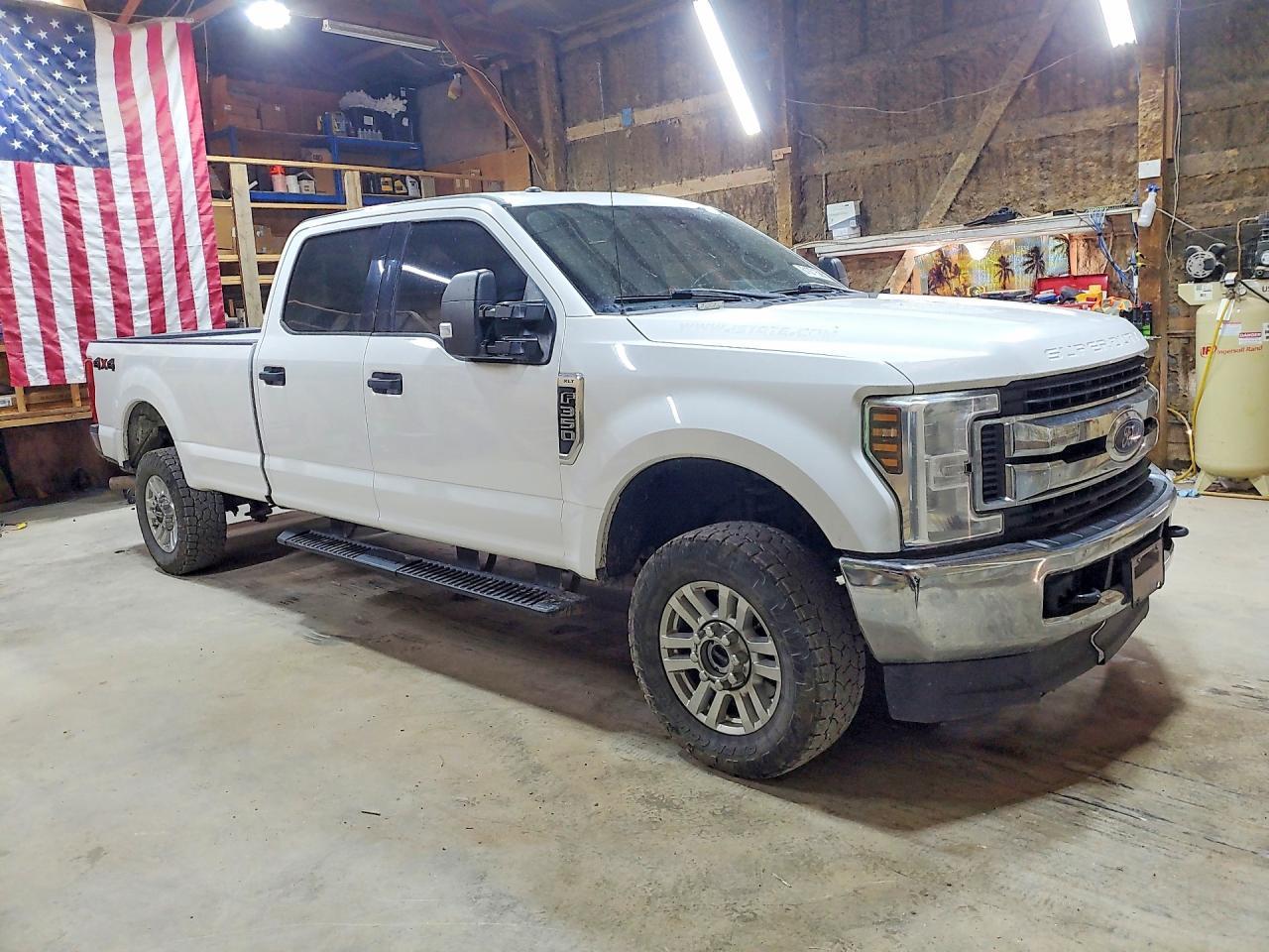 2019 Ford F350 Super Duty - Фото 4