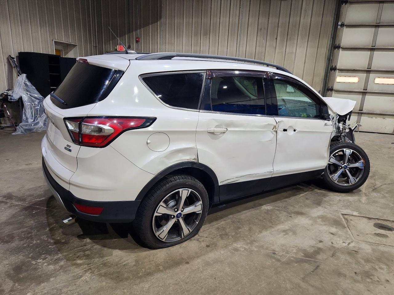 2017 Ford Escape Se - Фото 3