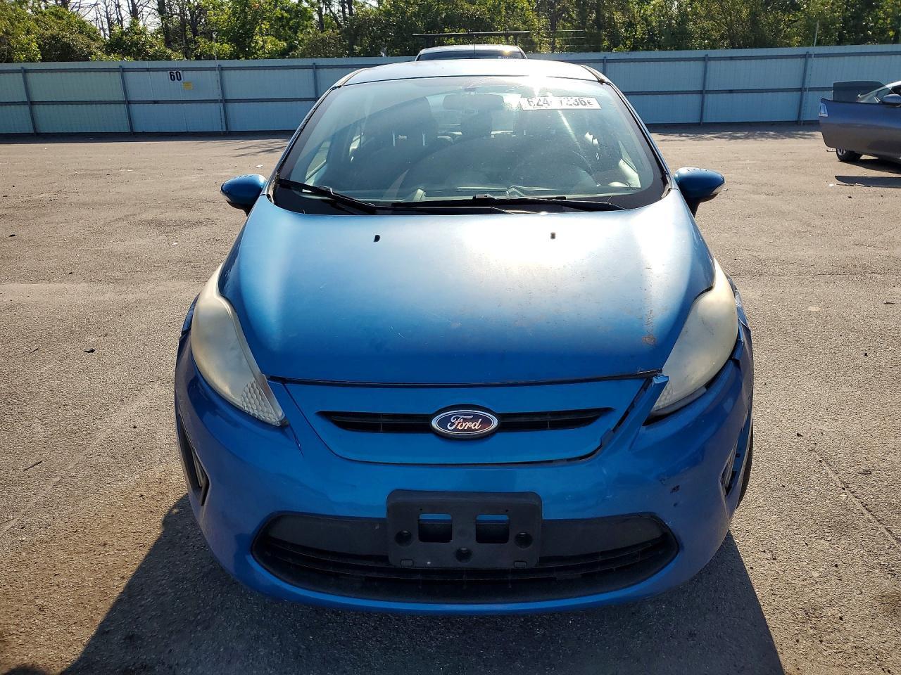 2013 Ford Fiesta Se - Фото 5