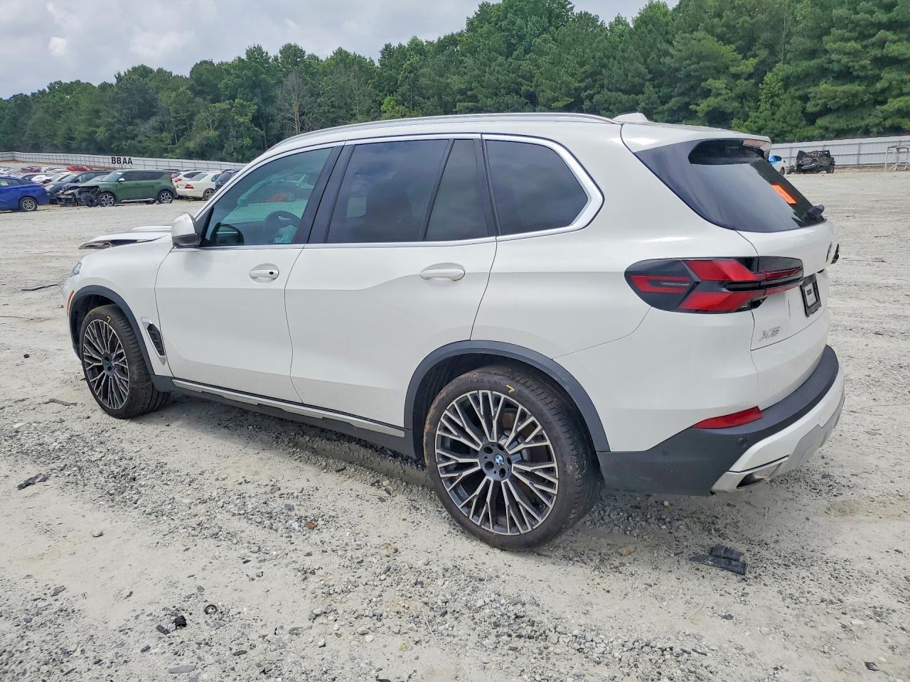 2024 BMW X5 Sdrive 40I - Image 2