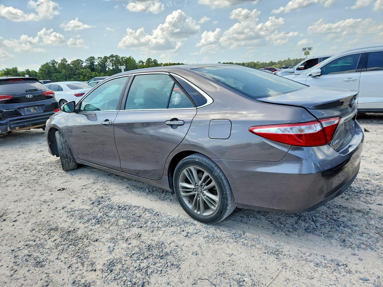 2016 Toyota Camry Se - Image 2