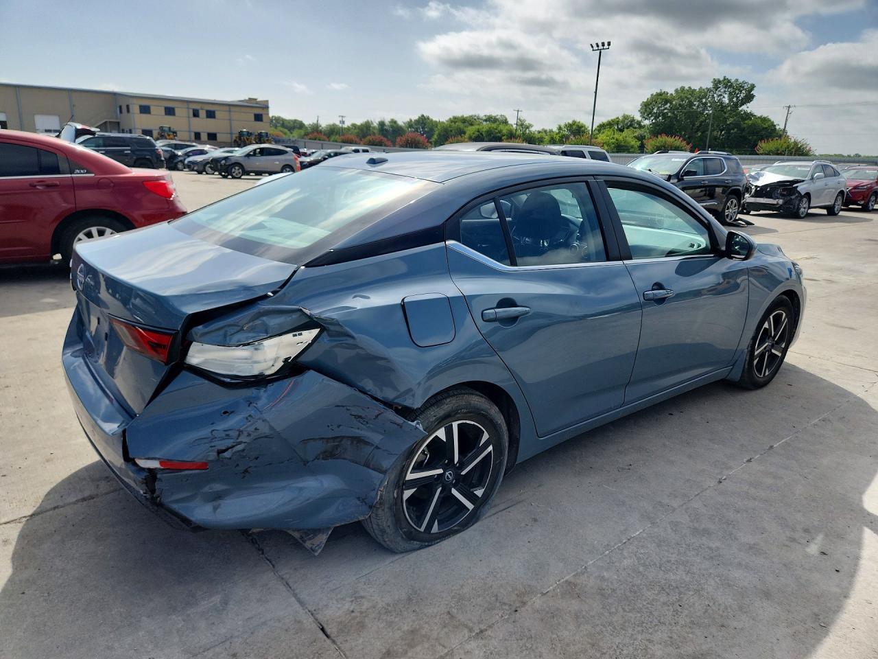 2025 Nissan Sentra Sv - Image 3