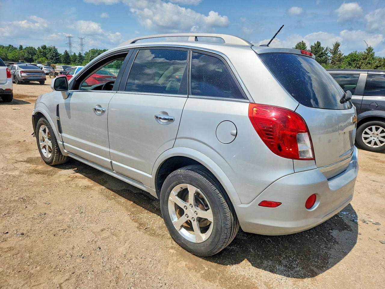 2013 Chevrolet Captiva Lt - Image 2