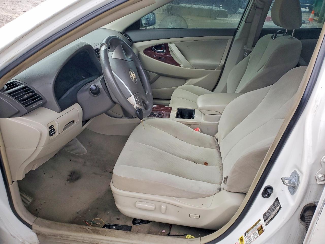2009 Toyota Camry Le - Фото 7