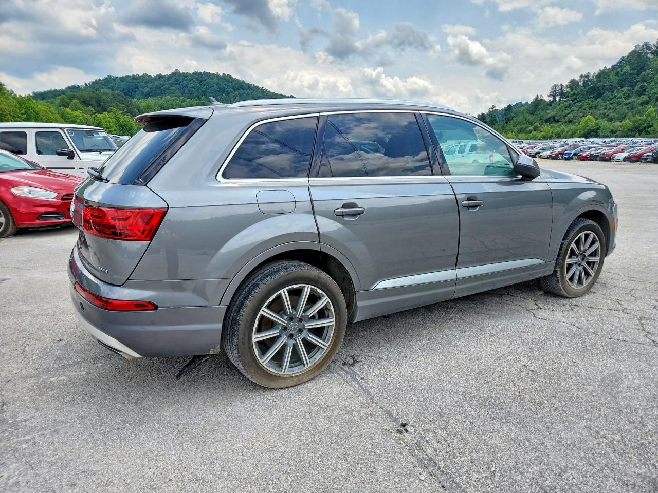 2017 Audi Q7 Premium Plus - Image 3