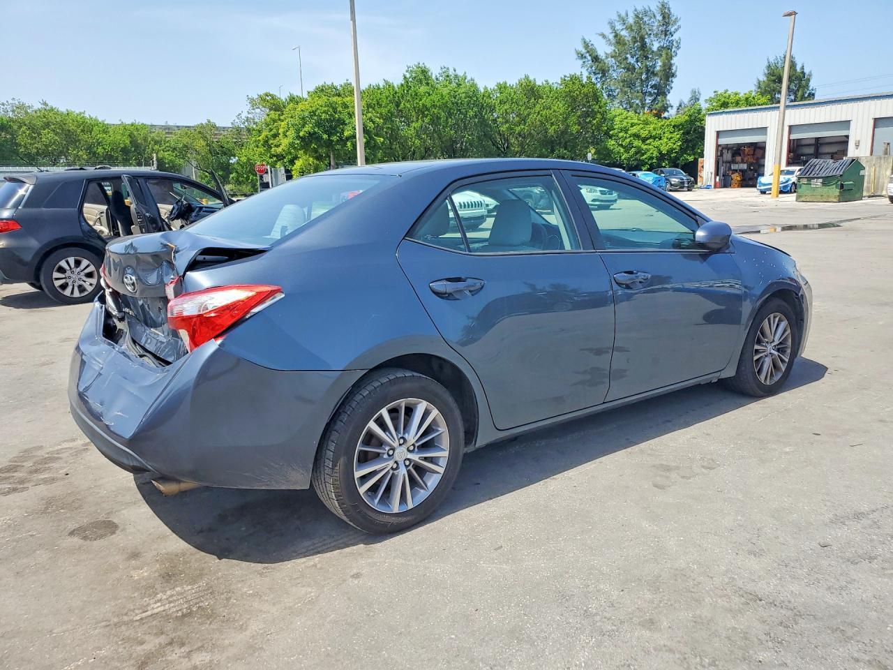 2015 Toyota Corolla Le Plus - Фото 3