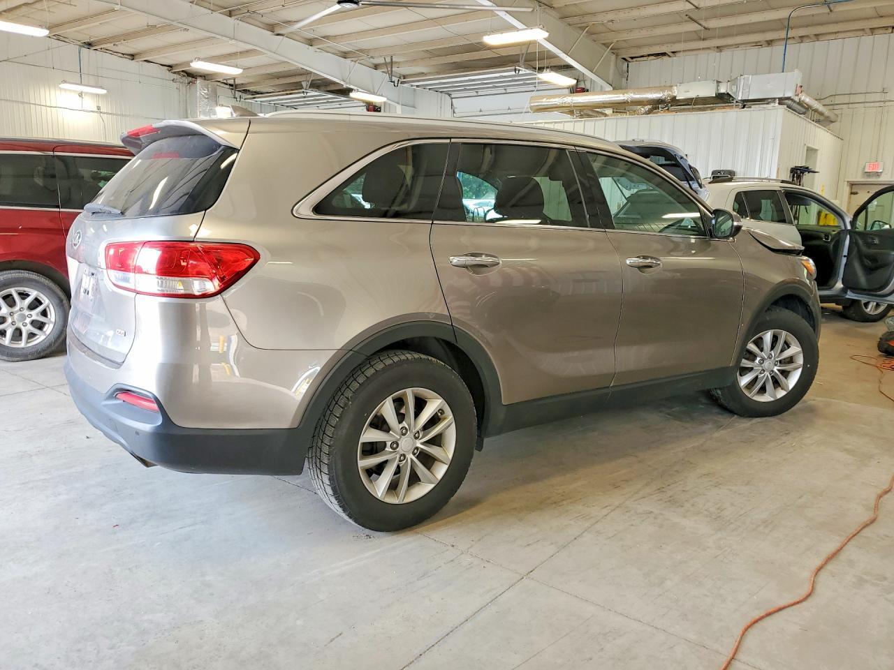 2016 Kia Sorento Lx - Фото 3
