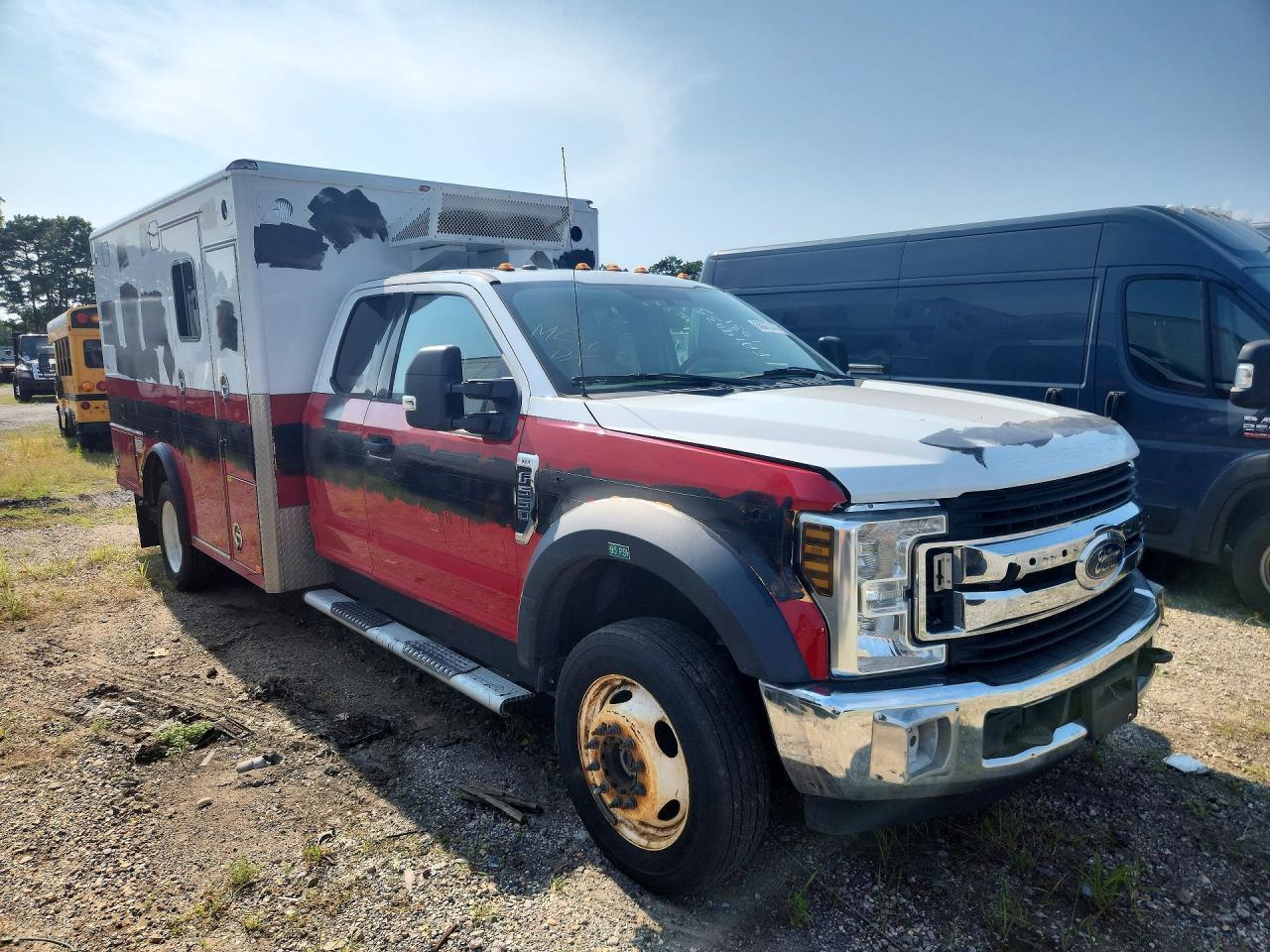 2019 Ford F550 Super Duty - Фото 4