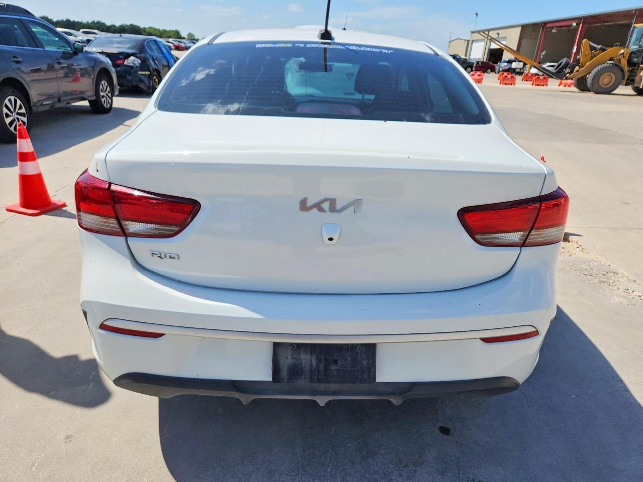 2022 Kia Rio Lx - Image 6