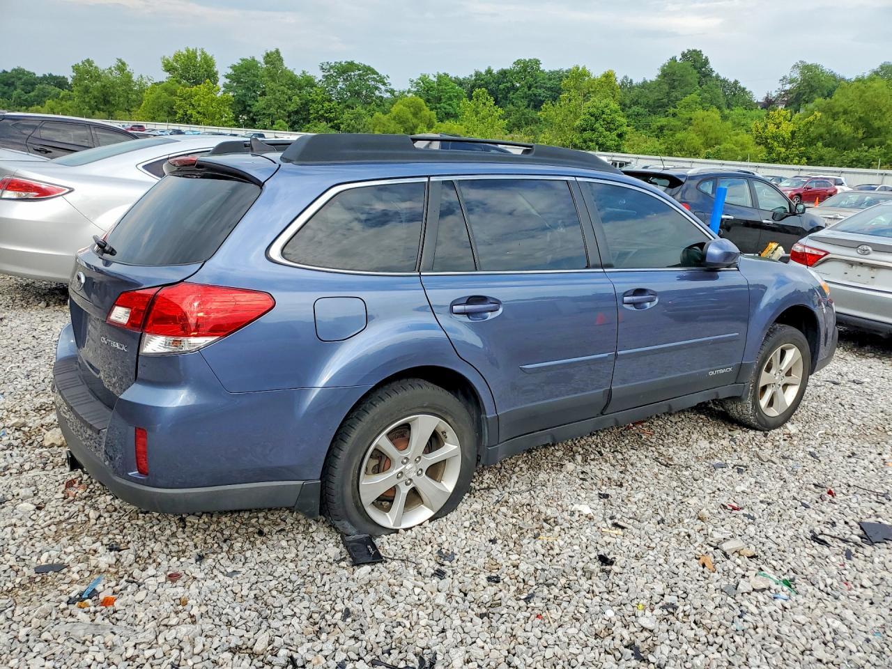 2014 Subaru Outback 2.5I Limited - Image 3