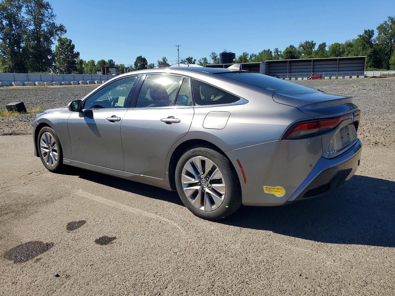2022 Toyota Mirai Xle - Image 2