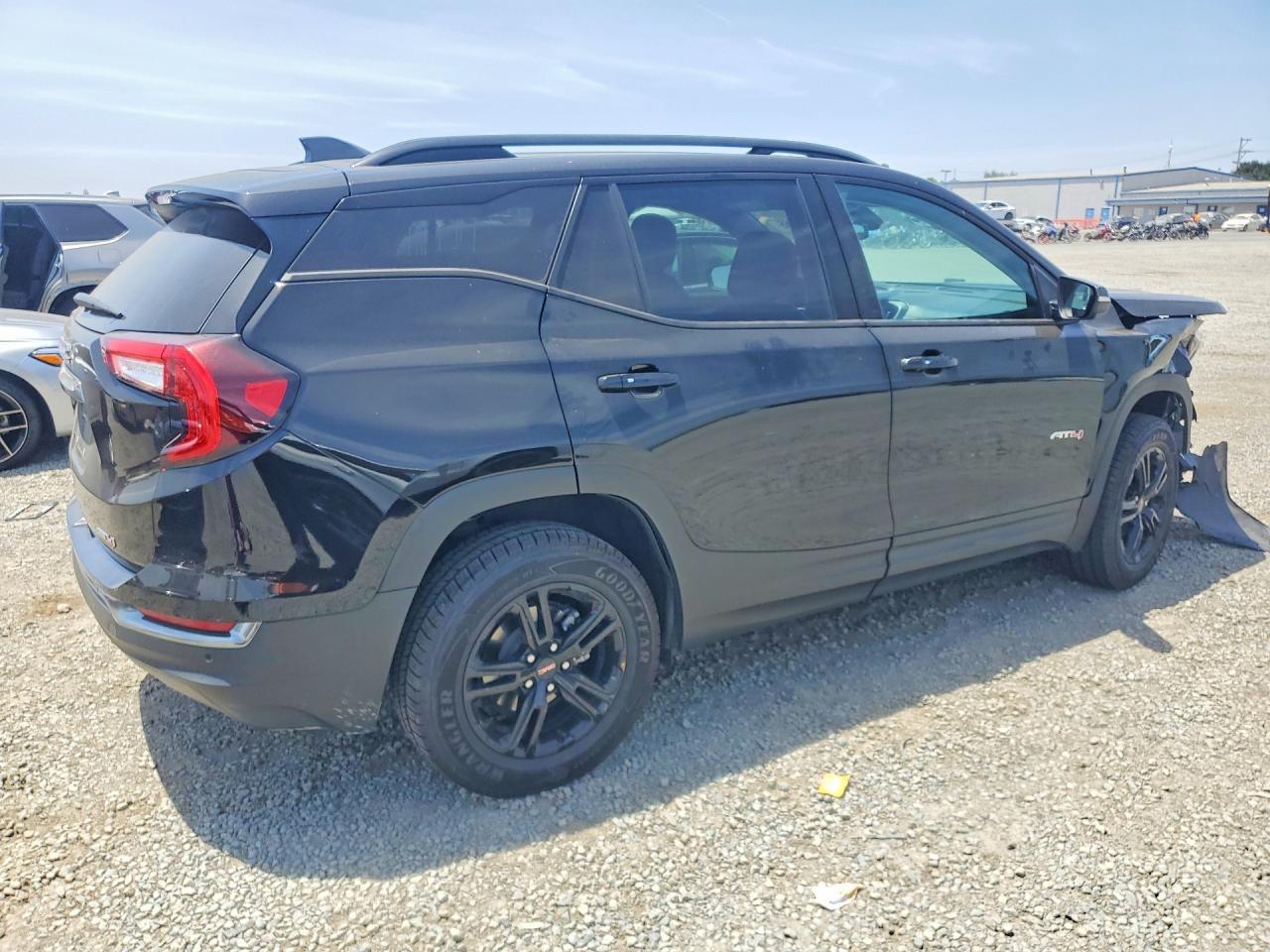 2022 GMC Terrain At4 - Фото 3