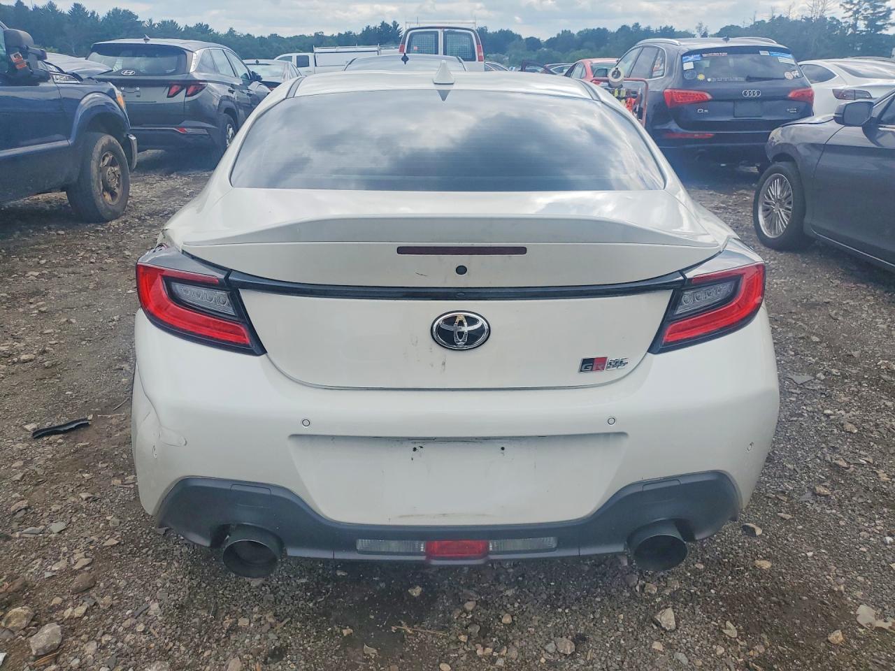 2022 Toyota Gr 86 Premium - Image 6