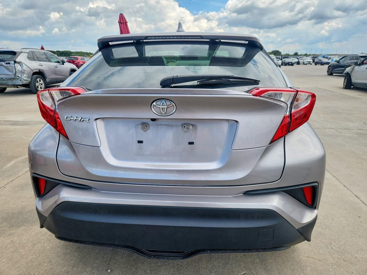 2020 Toyota C-Hr Le - Фото 6