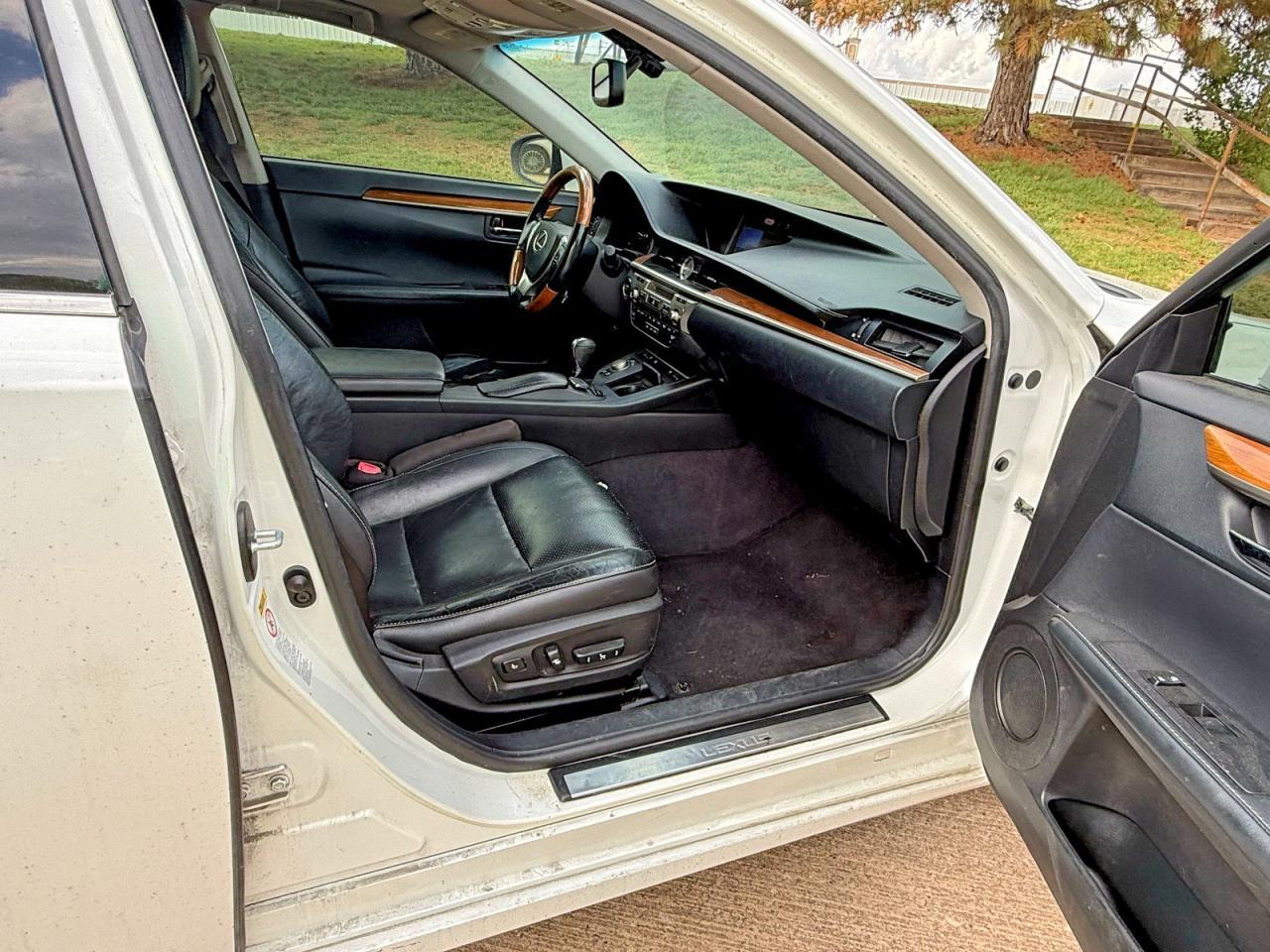 2015 Lexus Es 300H - Фото 5