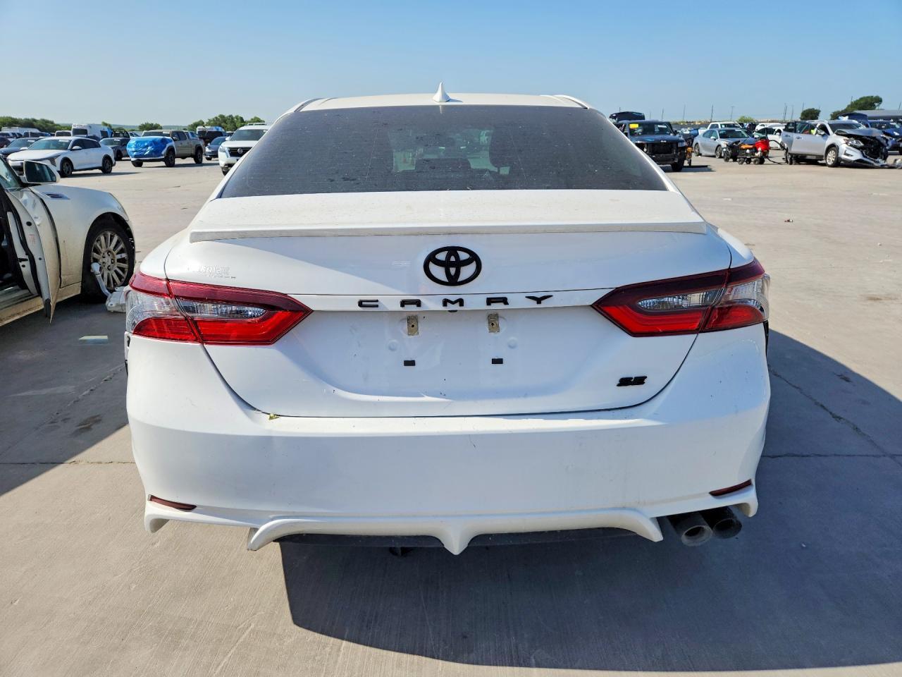 2021 Toyota Camry Se - Image 6