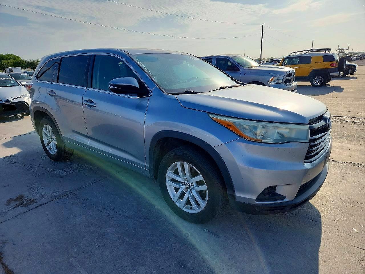 2016 Toyota Highlander Le - Фото 4
