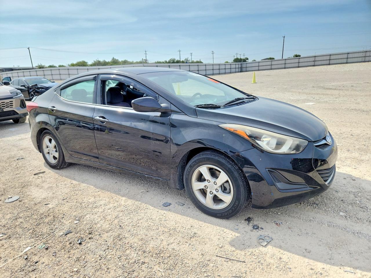 2014 Hyundai Elantra Se - Image 4