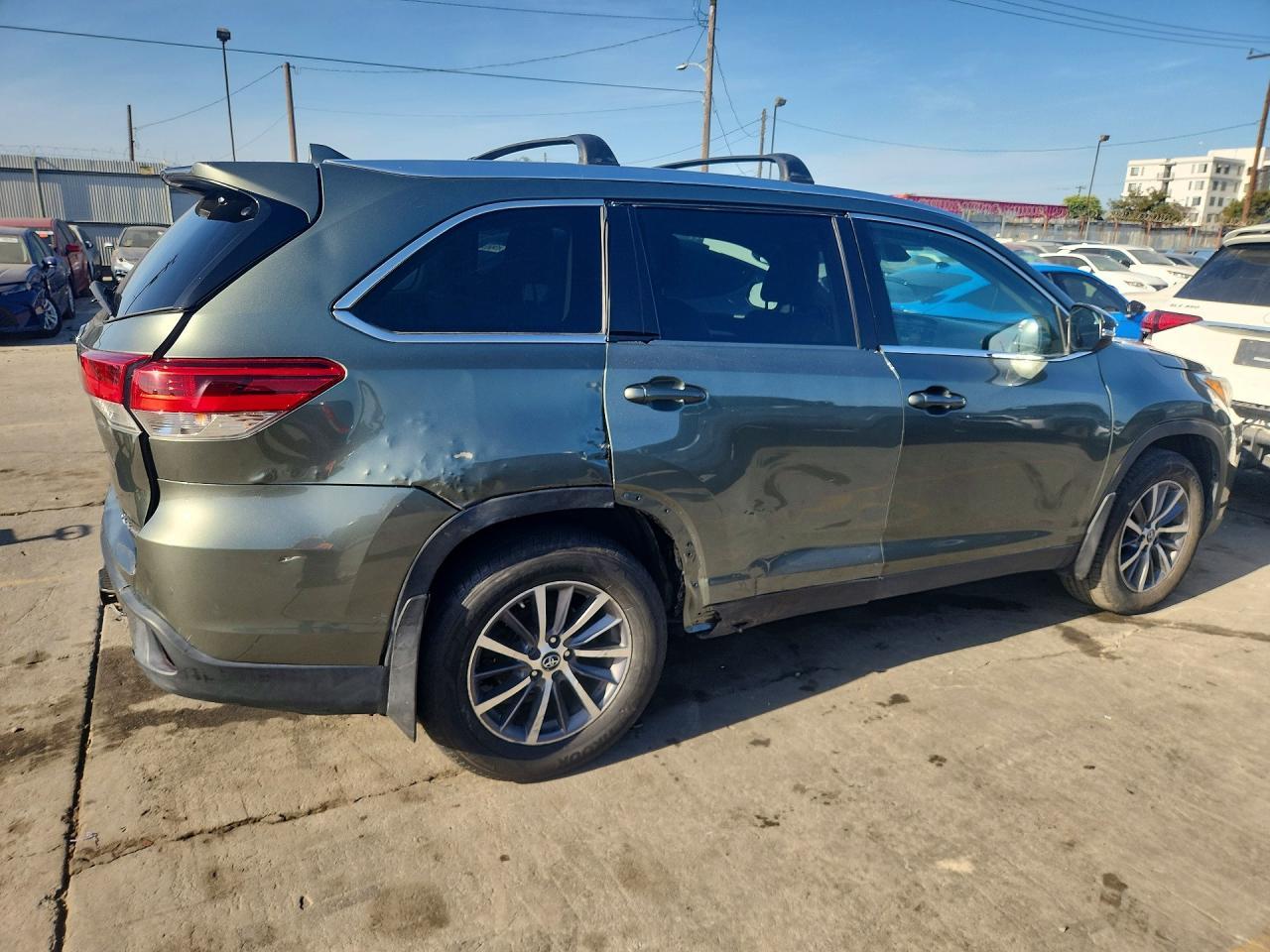 2019 Toyota Highlander Xle - Фото 3