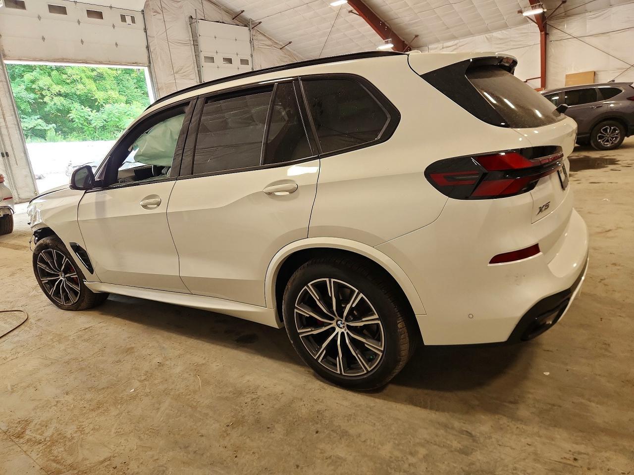2026 BMW X5 xDrive40I - Фото 2