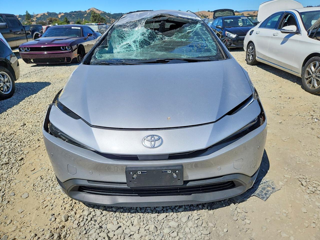 2025 Toyota Prius Le - Image 5
