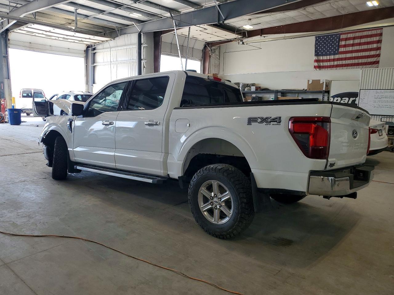 2024 Ford F-150 Xlt - Фото 2
