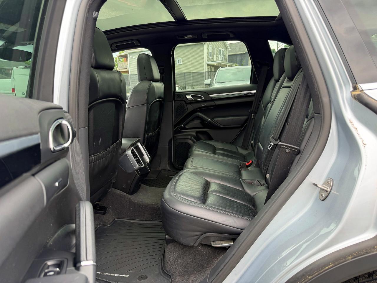2016 Porsche Cayenne - Image 6